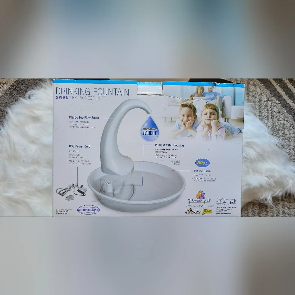 Swan Pet Water Fountain, 80oz Pets Drinking Fountain